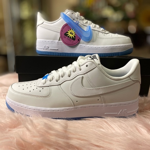 Women Air Force 1 ‘07 LX ‘UV Reactive’ - Picture 2 of 5
